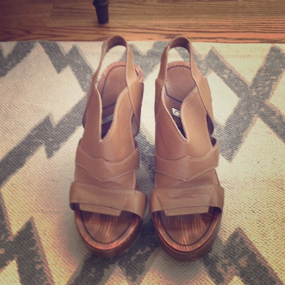 Matiko Sadie Wedge